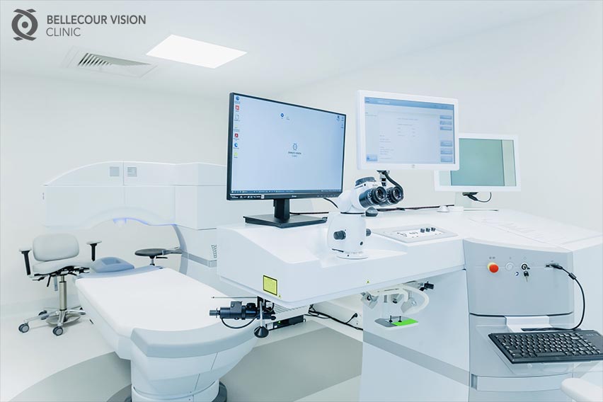 Modern ophtalmology center with good equipment, in France
