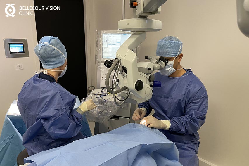 opération des yeux, améliorer vision après 45 ans